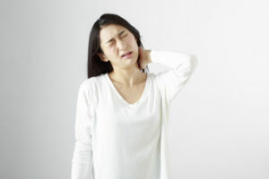 入間市　交通事故　むち打ち